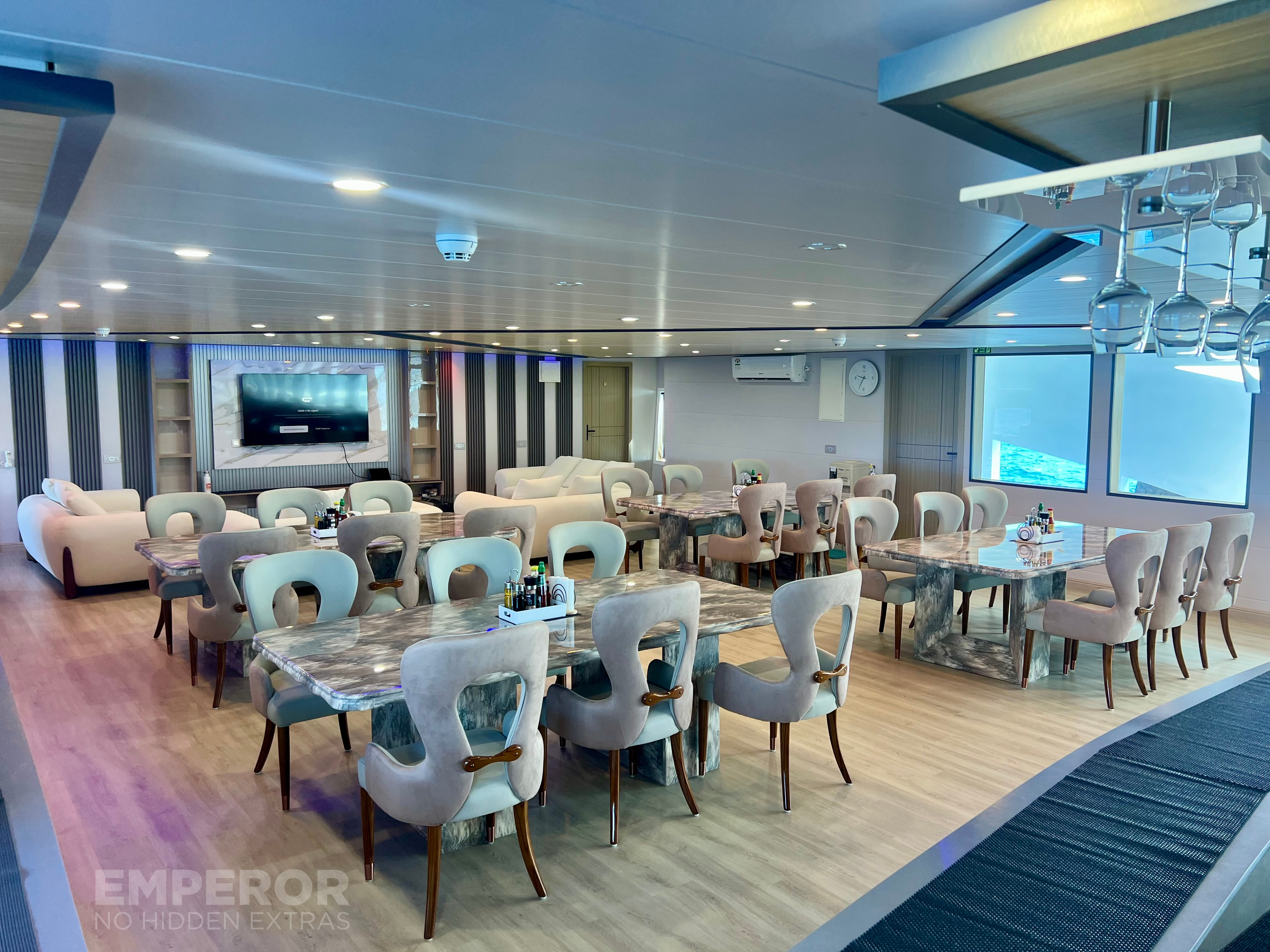 SALON Y COMEDOR