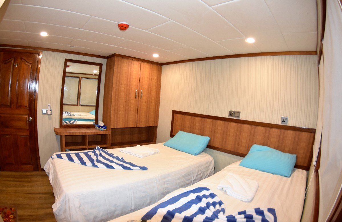 Leo-cabin-10-_-11-Upper-Deck-Twin.jpg