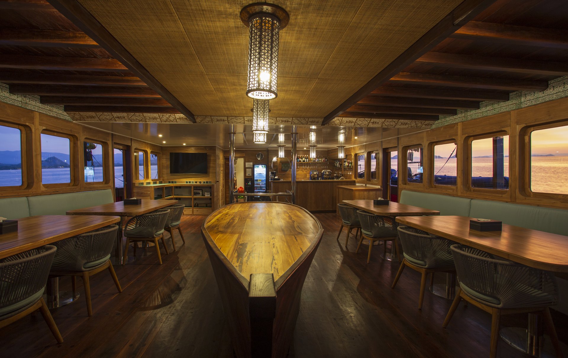 SALON Y COMEDOR