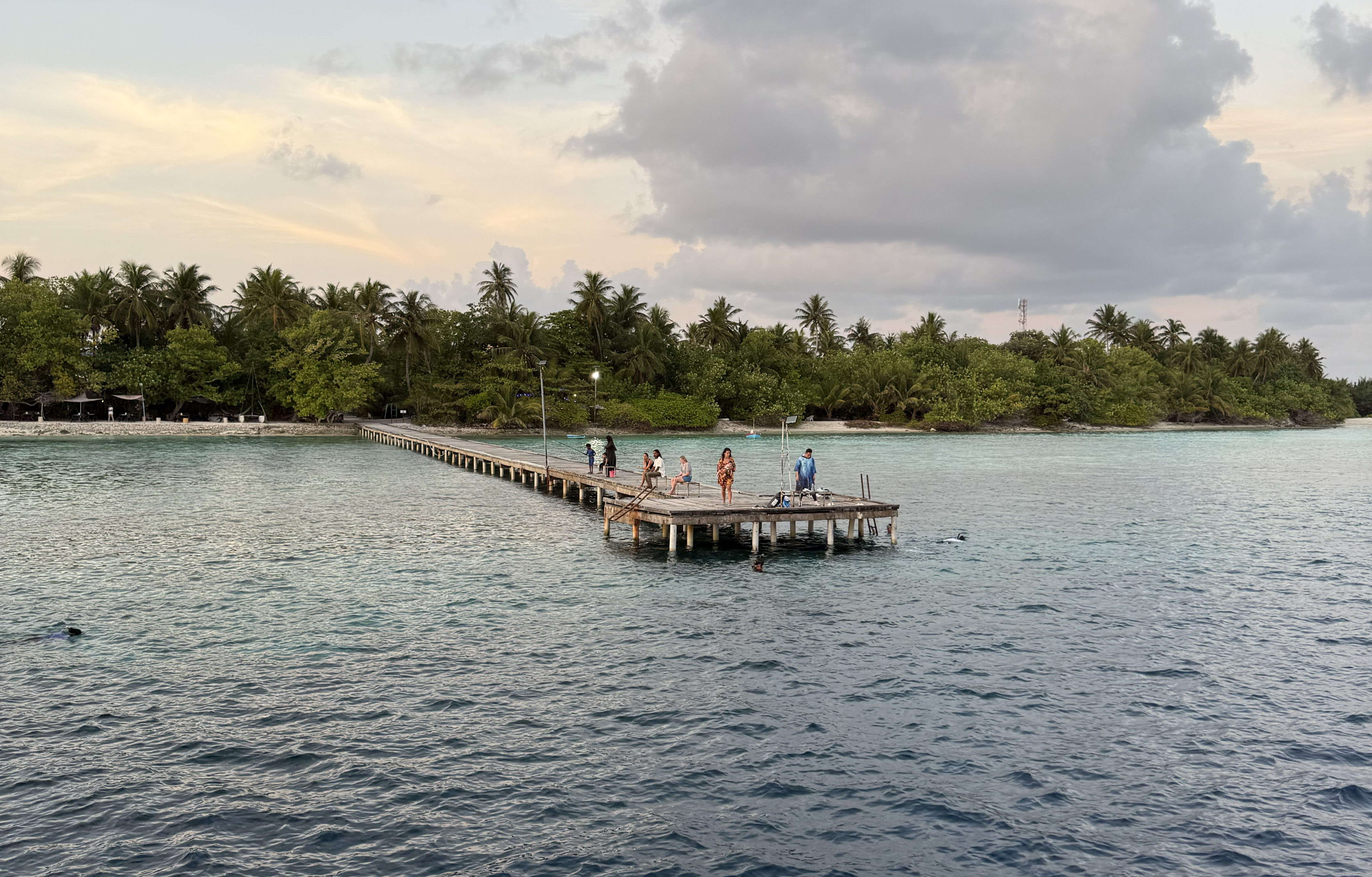 Isla Omadhoo 3